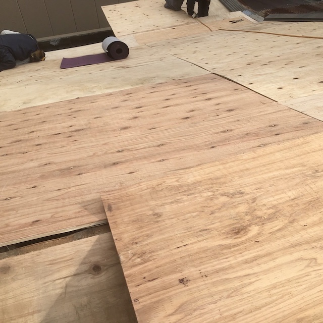 新規野地合板の増し張り施工_下地補強2